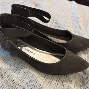 Anne Klein Sport Grey Flats Timeless Comfort